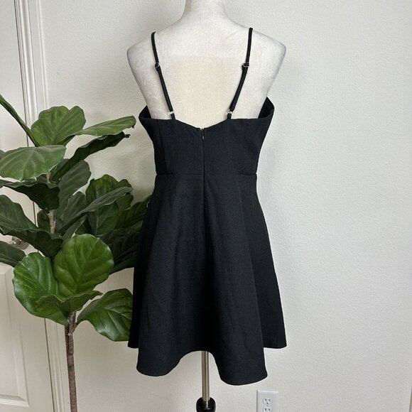 Lulu's Women's Fit & Flare Bow Cutout Mini Dress Size XL Black Prom Wedding NWT - Picture 3 of 12